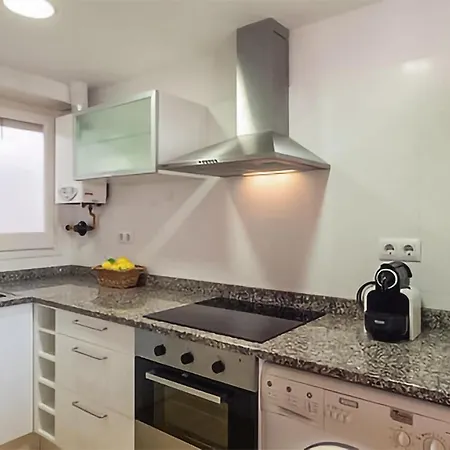 Appartement Beautiful In With Wifi And 2 Bedrooms